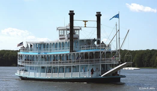 17 Things to Do in 2017: Sail on the Riverboat Twilight
