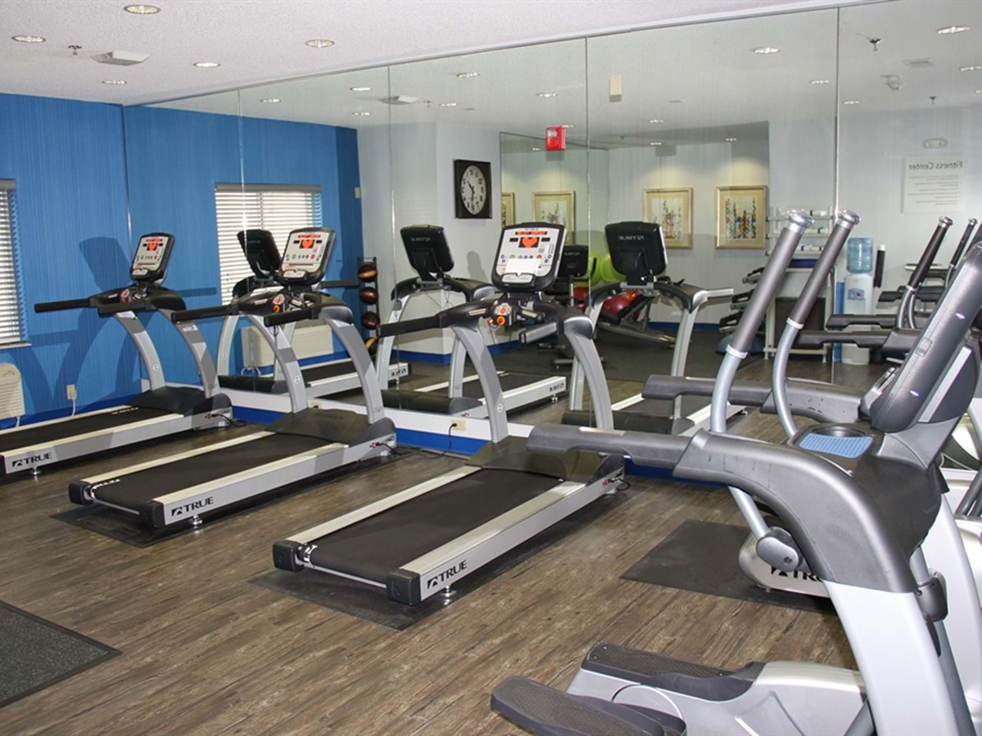 Holiday Inn Express - Fitness Center