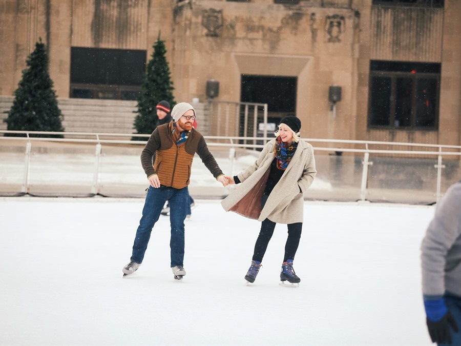 Romantic Winter Getaways in Iowa: Brenton Skating Plaza in Des Moines