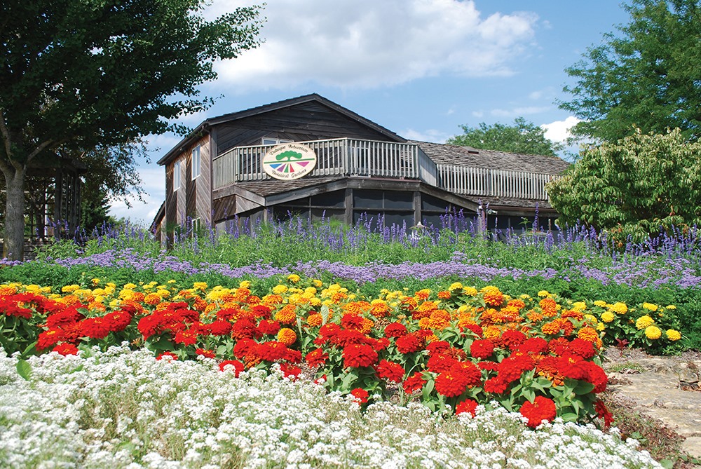 Arboretums & Botanical Gardens: Dubuque Arboretum & Botanical Gardens, Dubuque Iowa