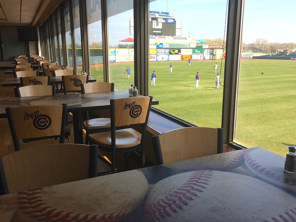 10 Restaurants With A View Restaurants With A View Cub Club In Des Moines Iowa
