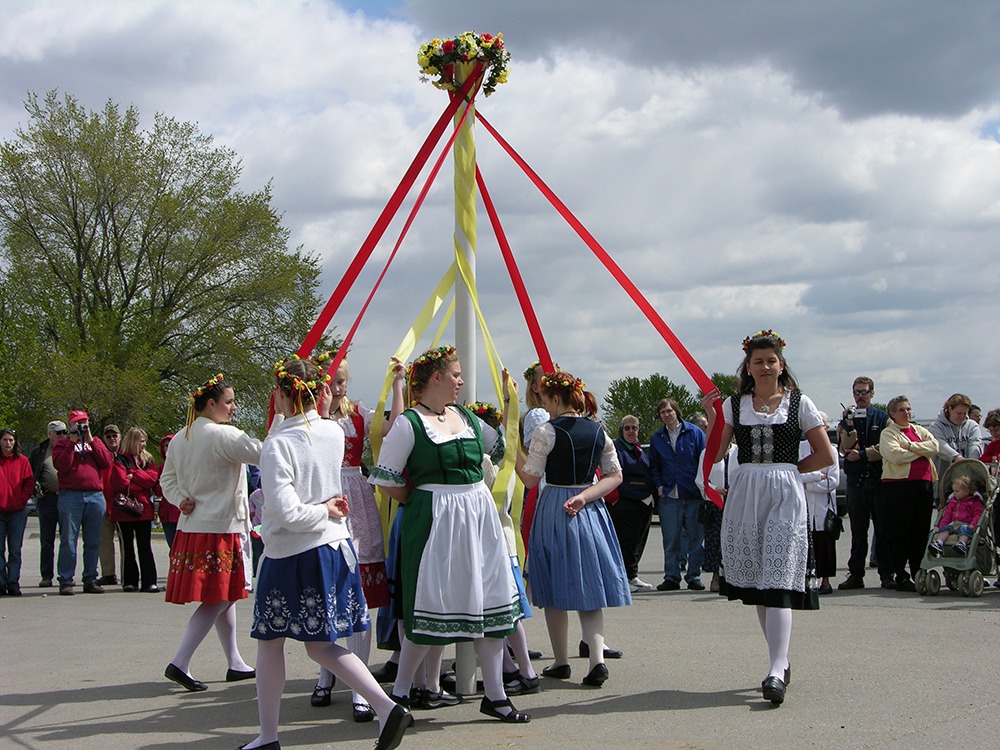 Maifest Amana Colonies Iowa