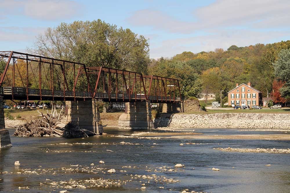 Motorcycle Iowa's Historic Hills Scenic Byway, Villages of Van Buren, Keosauqua Iowa