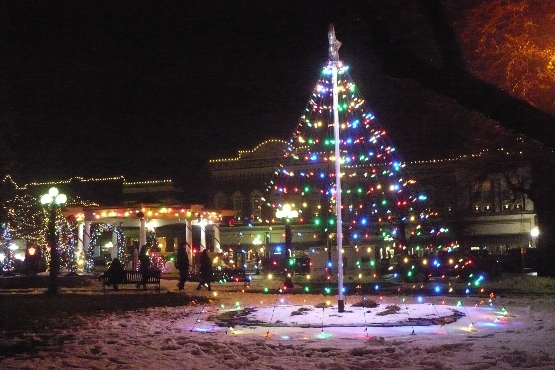 Atlantic Iowa Christmas Parade 2022 9 Awesome Christmas Towns
