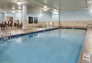 Hampton Inn At Ameristar Council Bluffs Iowa Hampton Inn At Ameristar Council Bluffs Ia Pool