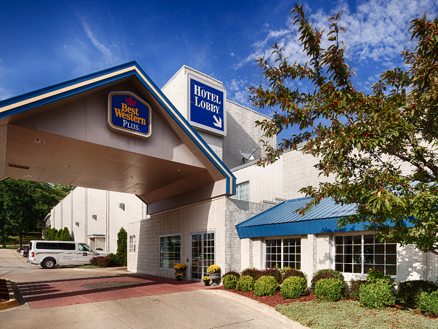Best Western Plus Longbranch Hotel And Convention Center Cedar Best Western Plus Longbranch