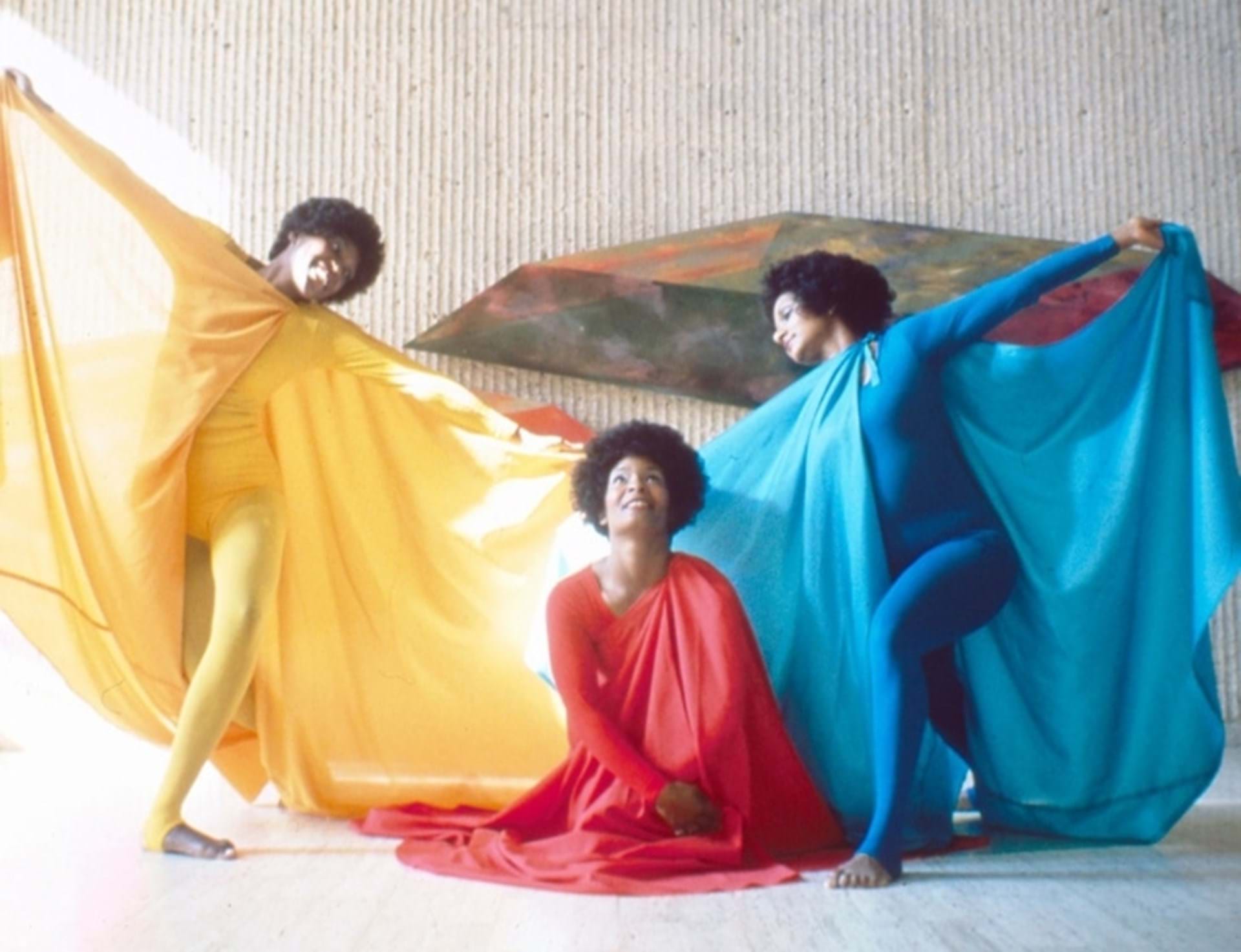Historic photo of Gateway Dance Theatre dancers by Dave Penney.