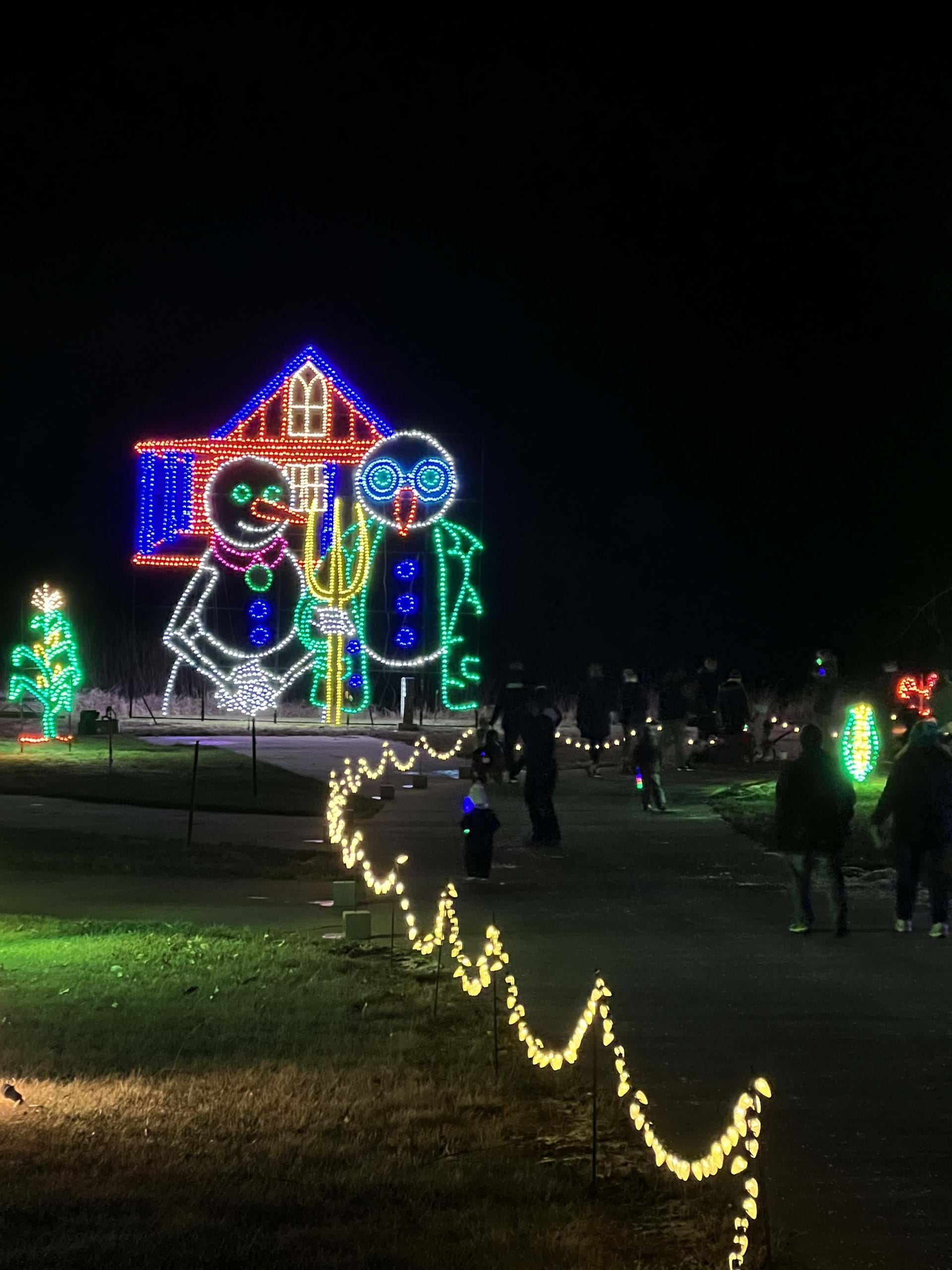 See the towering "Snow'merican Gothic!"