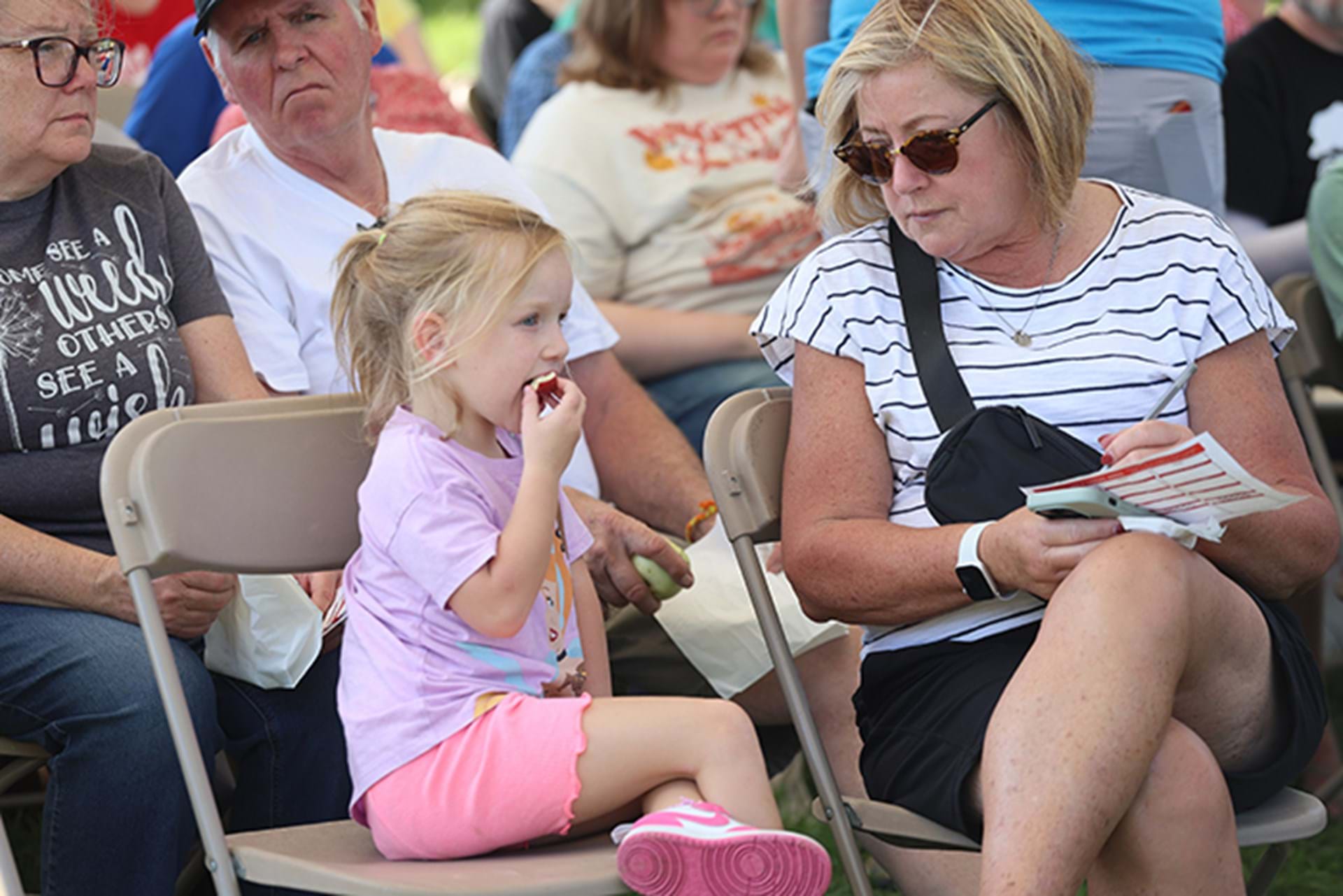 Taste testing historic apples