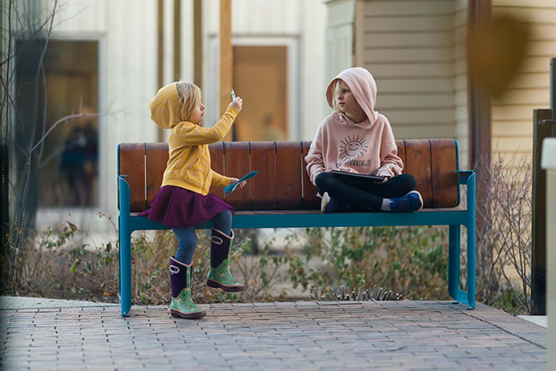 Children on bench