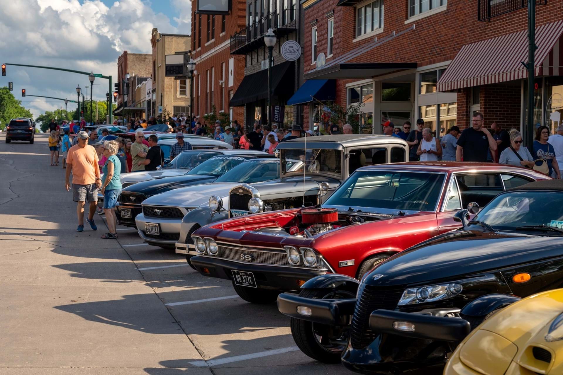 Spirit Lake Classic Car Cruise In