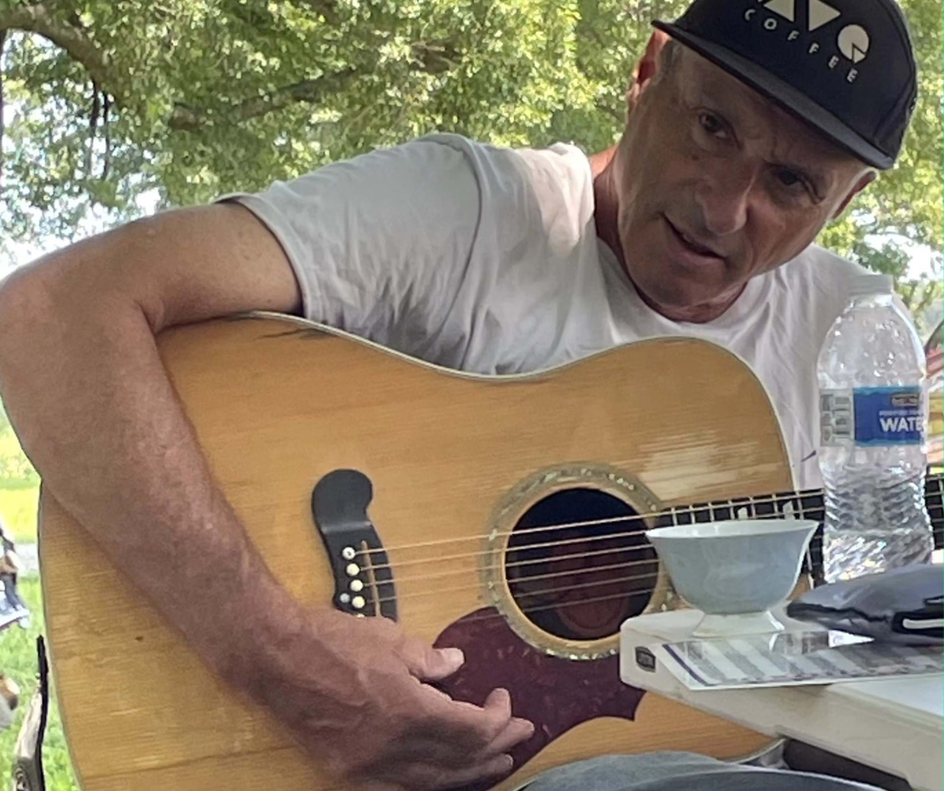 Iowa born musician Dan Bern 