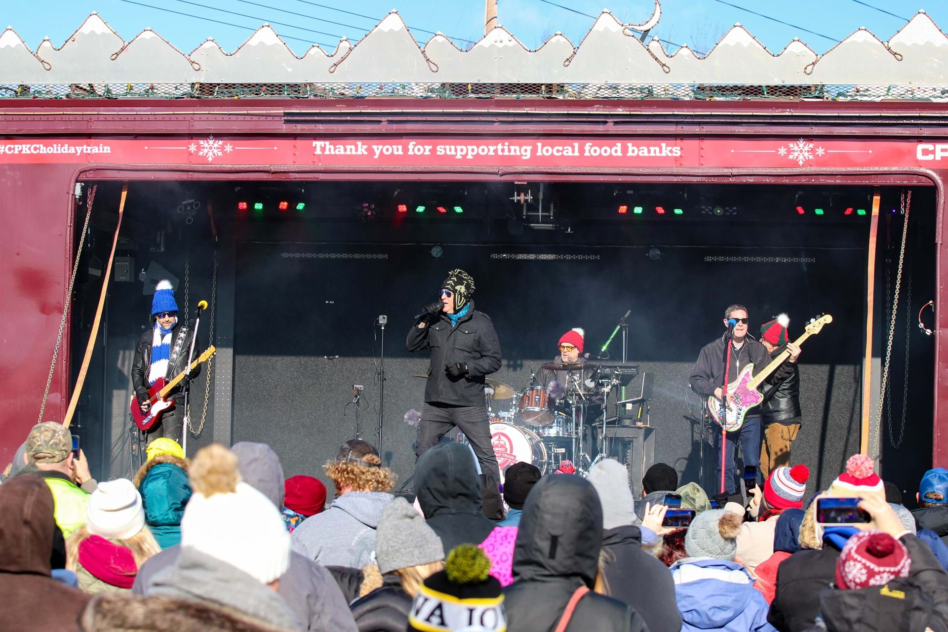 2025 performers Smash Mouth