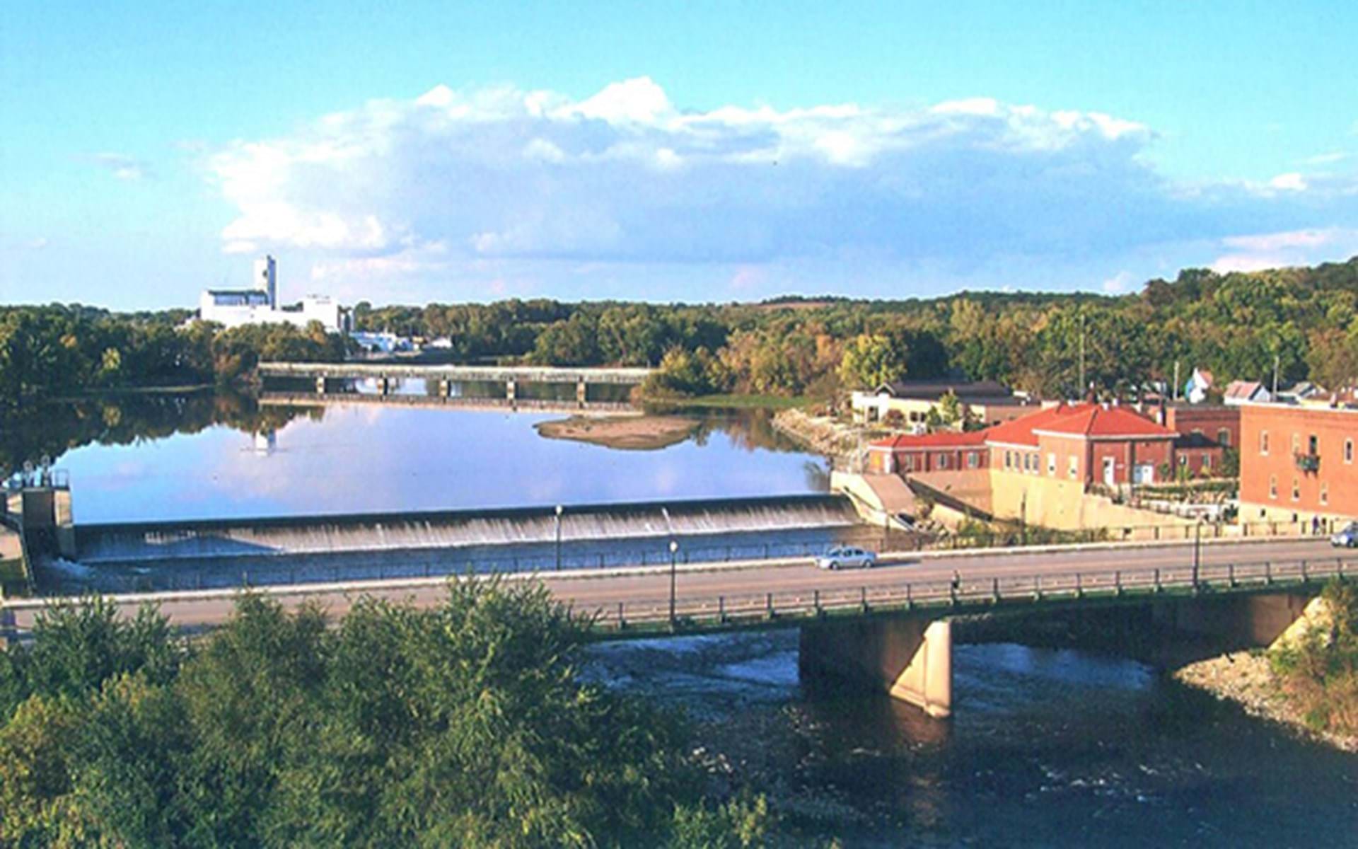 Campus Town Vacations: Waverly