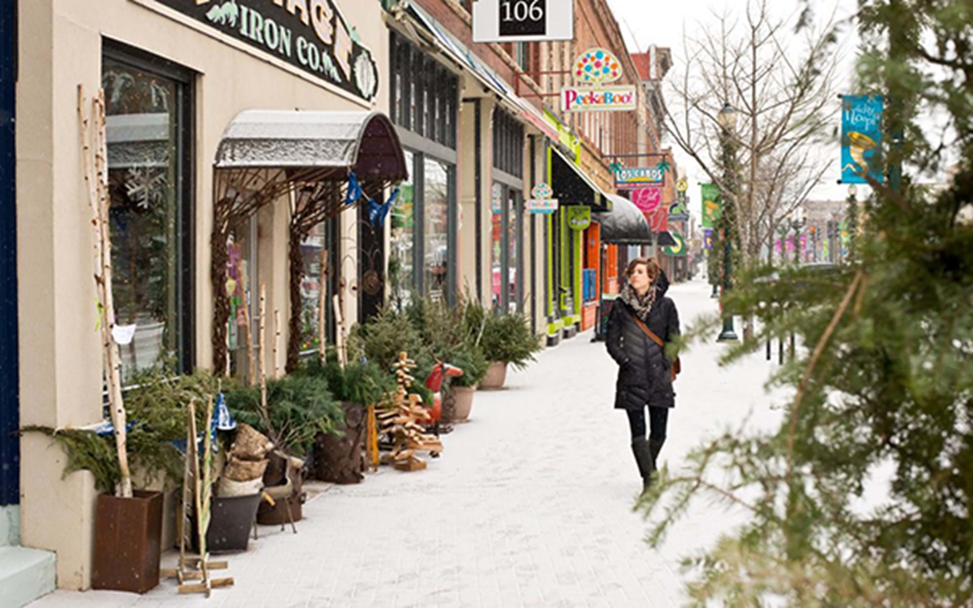 Campus Town Vacations: Cedar Falls