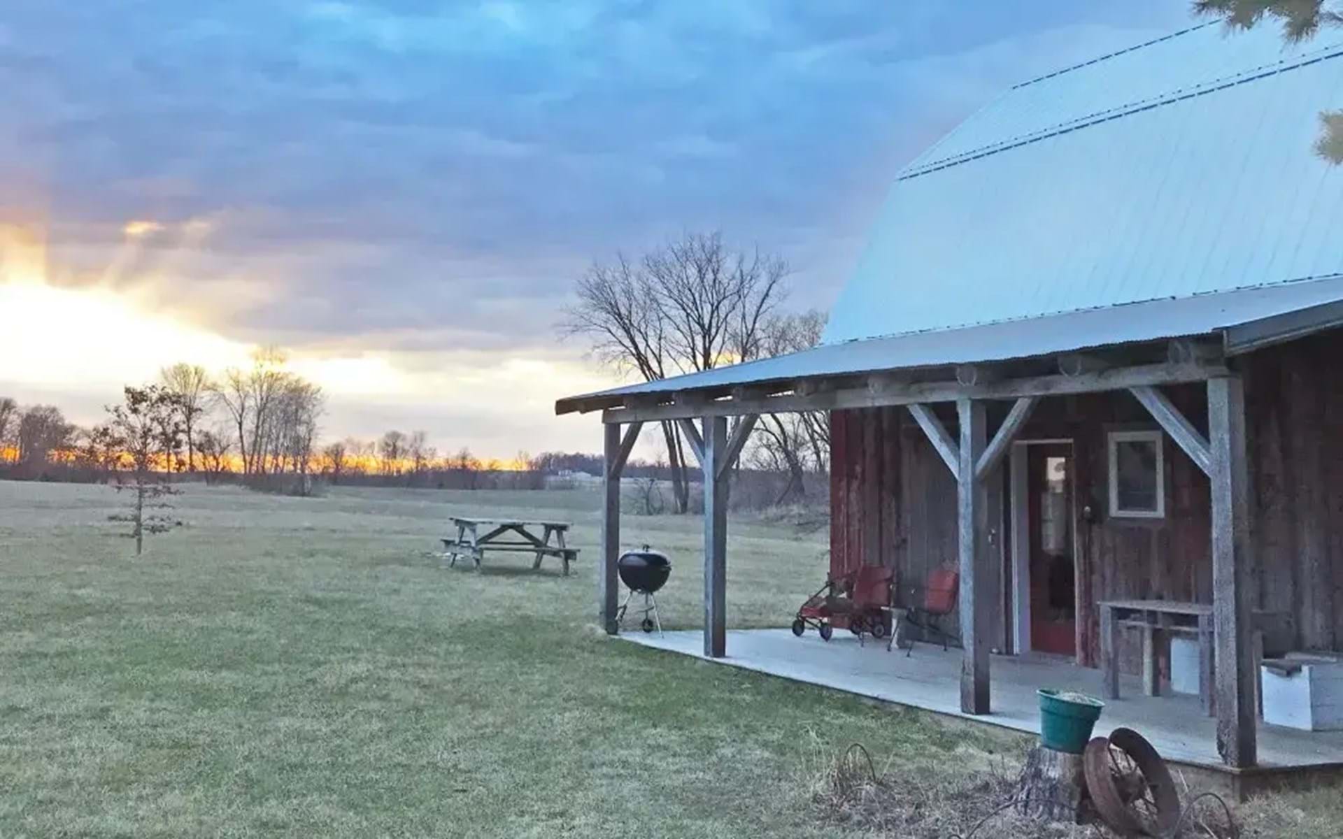 Barns & Bins: Unusual Bnb's