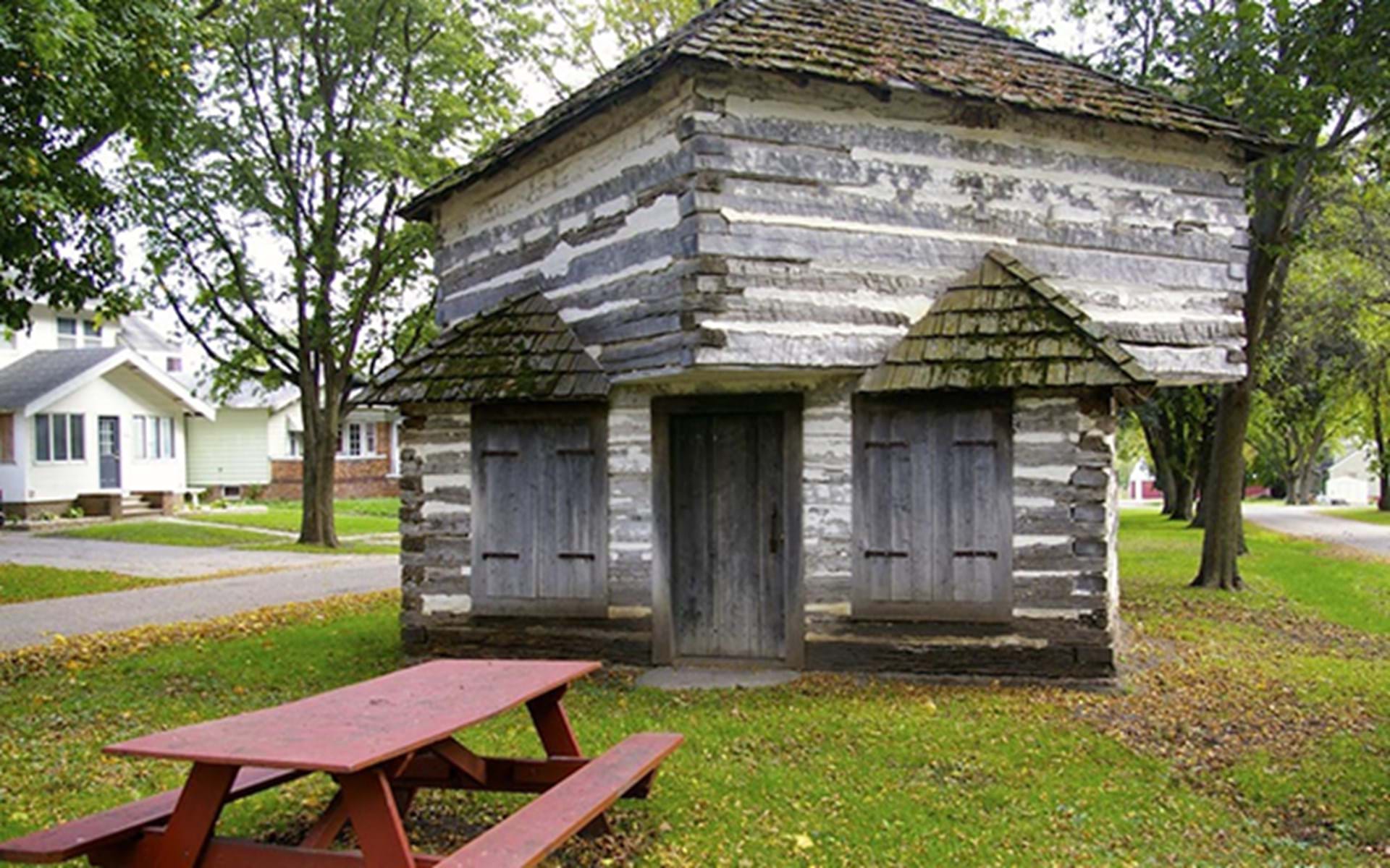 5 Places to Explore Along the Glacial Trail Scenic Byway