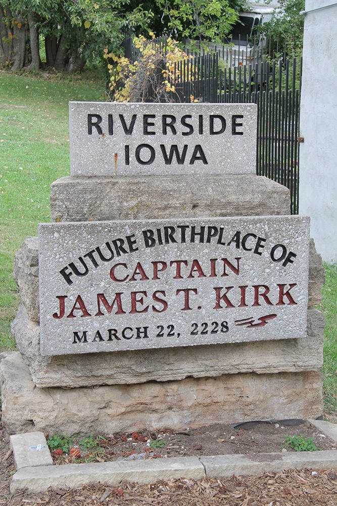 Only-in-Iowa Events: Trek Fest in Riverside, Iowa - Future Birthplace of Captain James T. Kirk