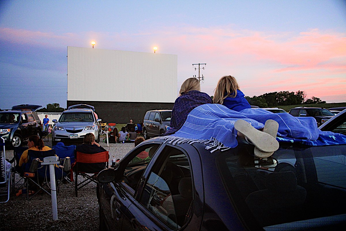 Valle Drive-In Theatre, Newton, Iowa 