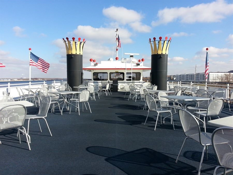 Restaurants with a View: Celebration Belle Dinner Cruises, Quad Cities Iowa