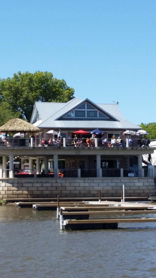 Restaurants with a View: Go Fish Marina Bar & Grill, Princeton Iowa