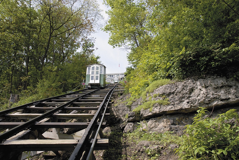 Iowa's Unique Attractions: Fenelon Place Elevator, Dubuque