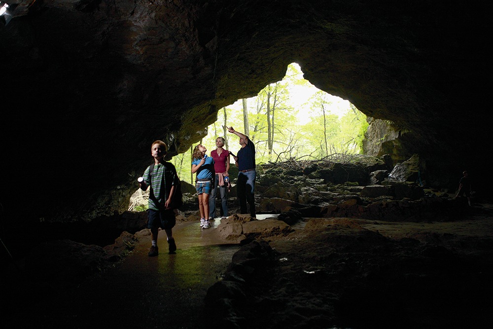 Caves in Iowa: Maquoketa Caves State Park