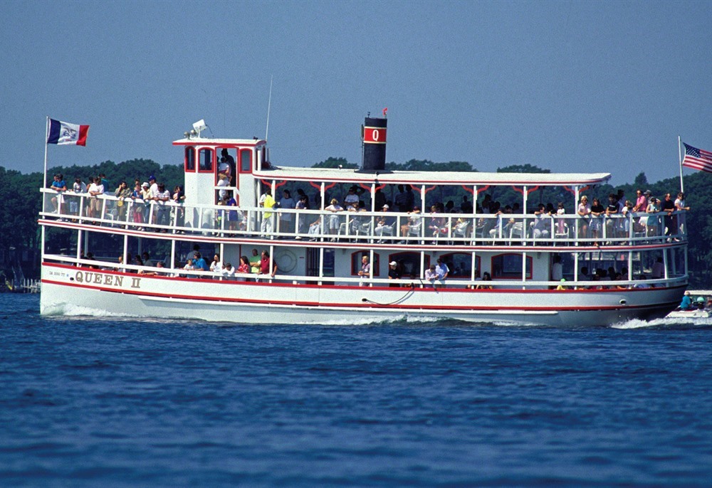 Queen II Excursions, Okoboji, Iowa