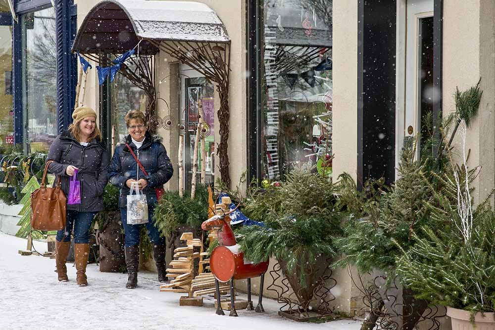 12 Downtowns with Great Shopping in Iowa: Cedar Falls