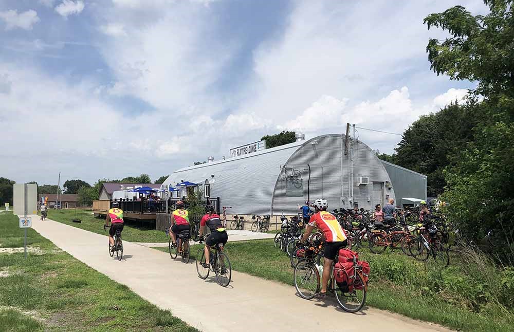 Flat Tire Lounge, Madrid, Iowa