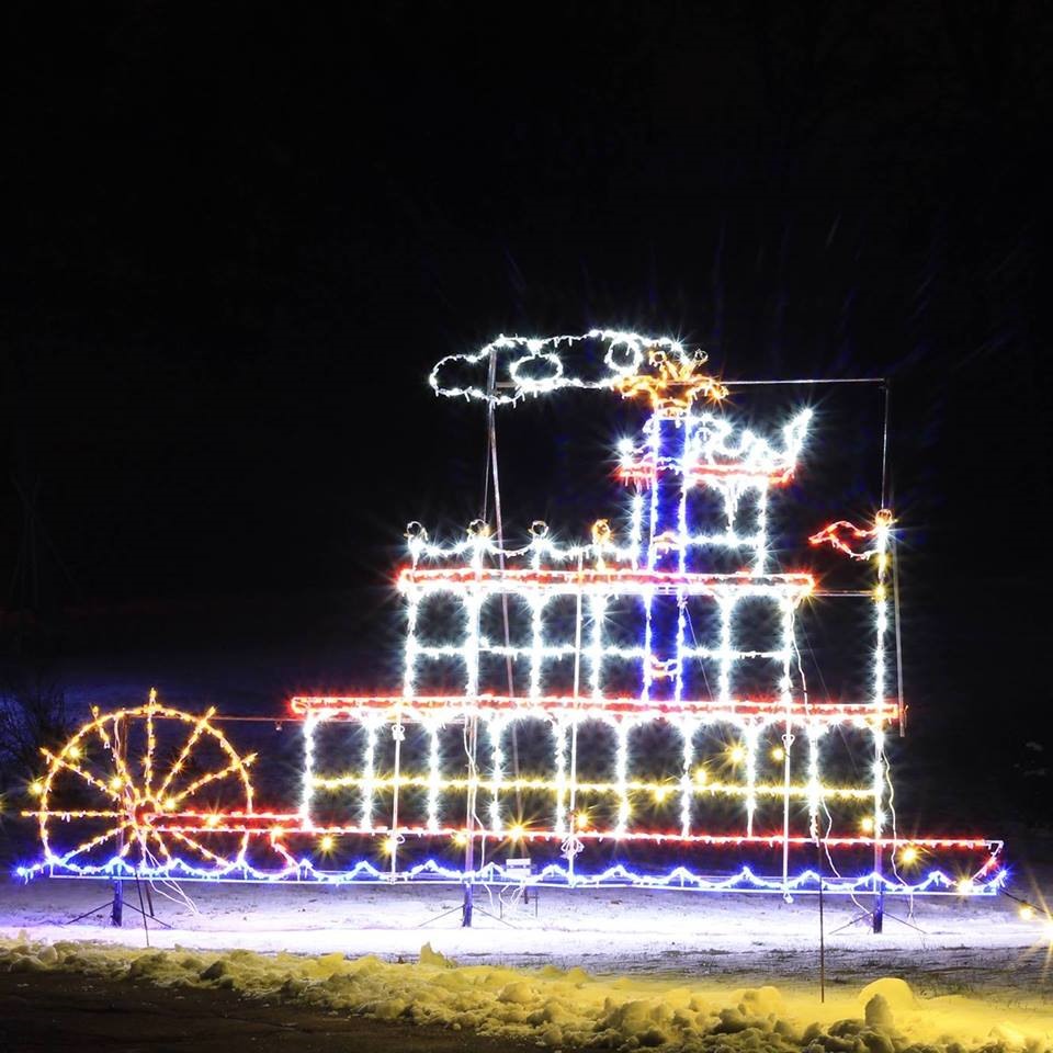 Holiday Light Displays: Clinton, Iowa