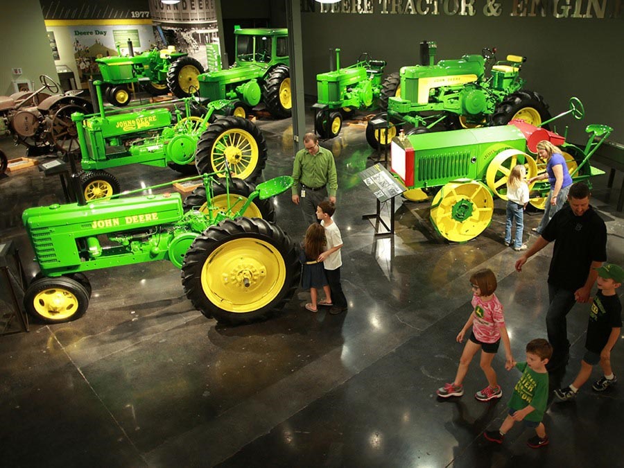 Iowa Tractor Museums: John Deere Tractor & Engine Museum, Waterloo