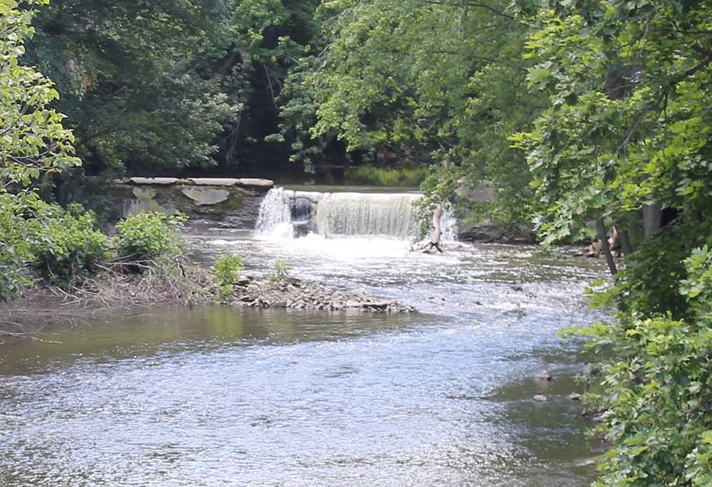 Iowa Waterfalls: Willow Creek Waterfall, Mason City