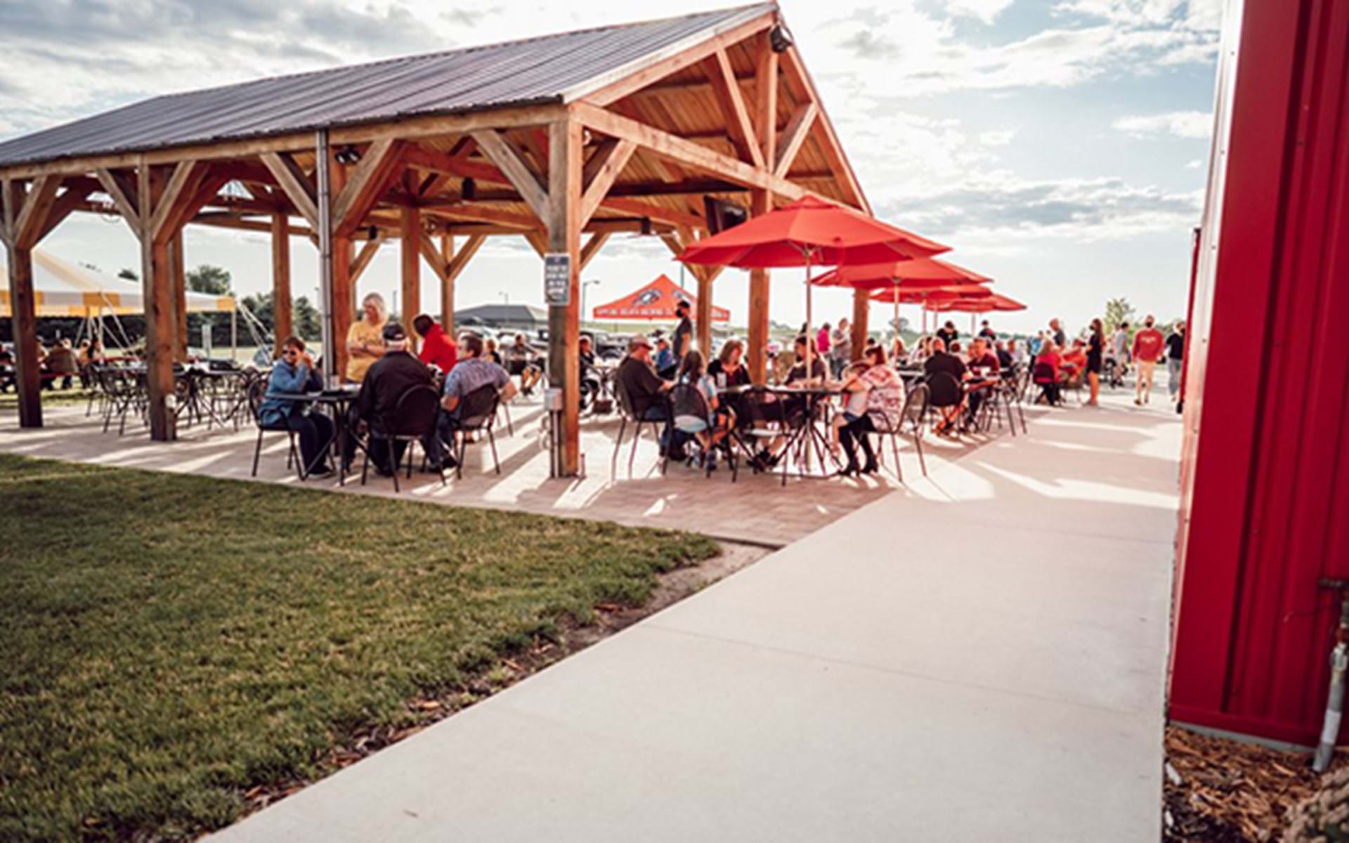 5 Iowa Breweries & Wineries Fit for Family Fun