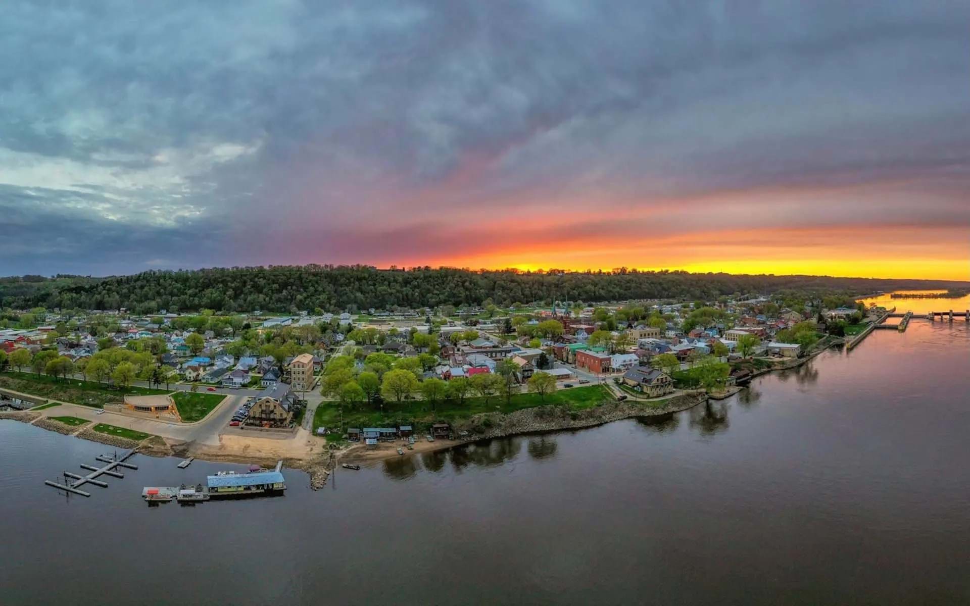 How to Spend 48 Hours Along the Upper Mississippi River