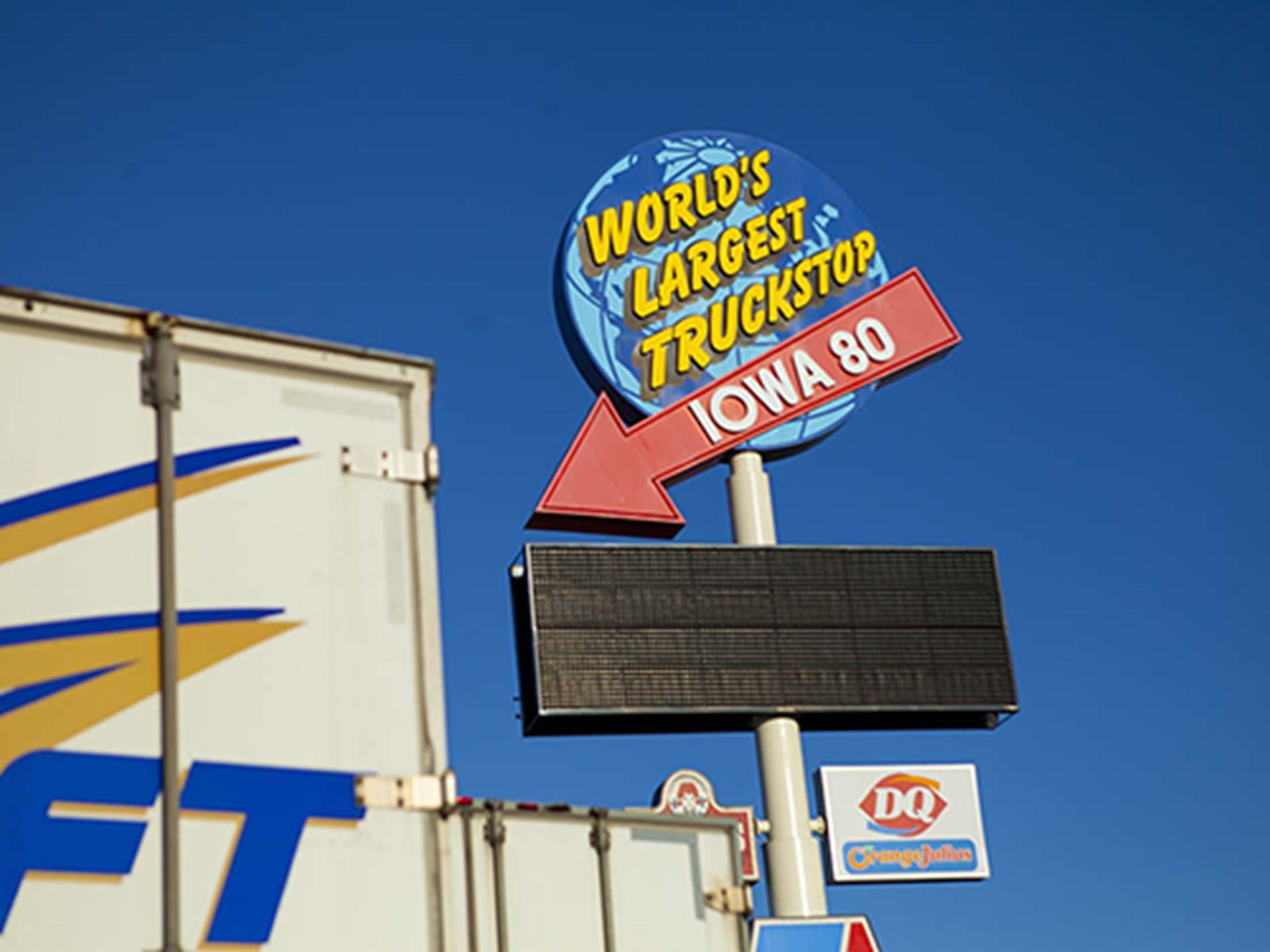 Iowa's Biggest, Smallest, Tallest & Crookedest