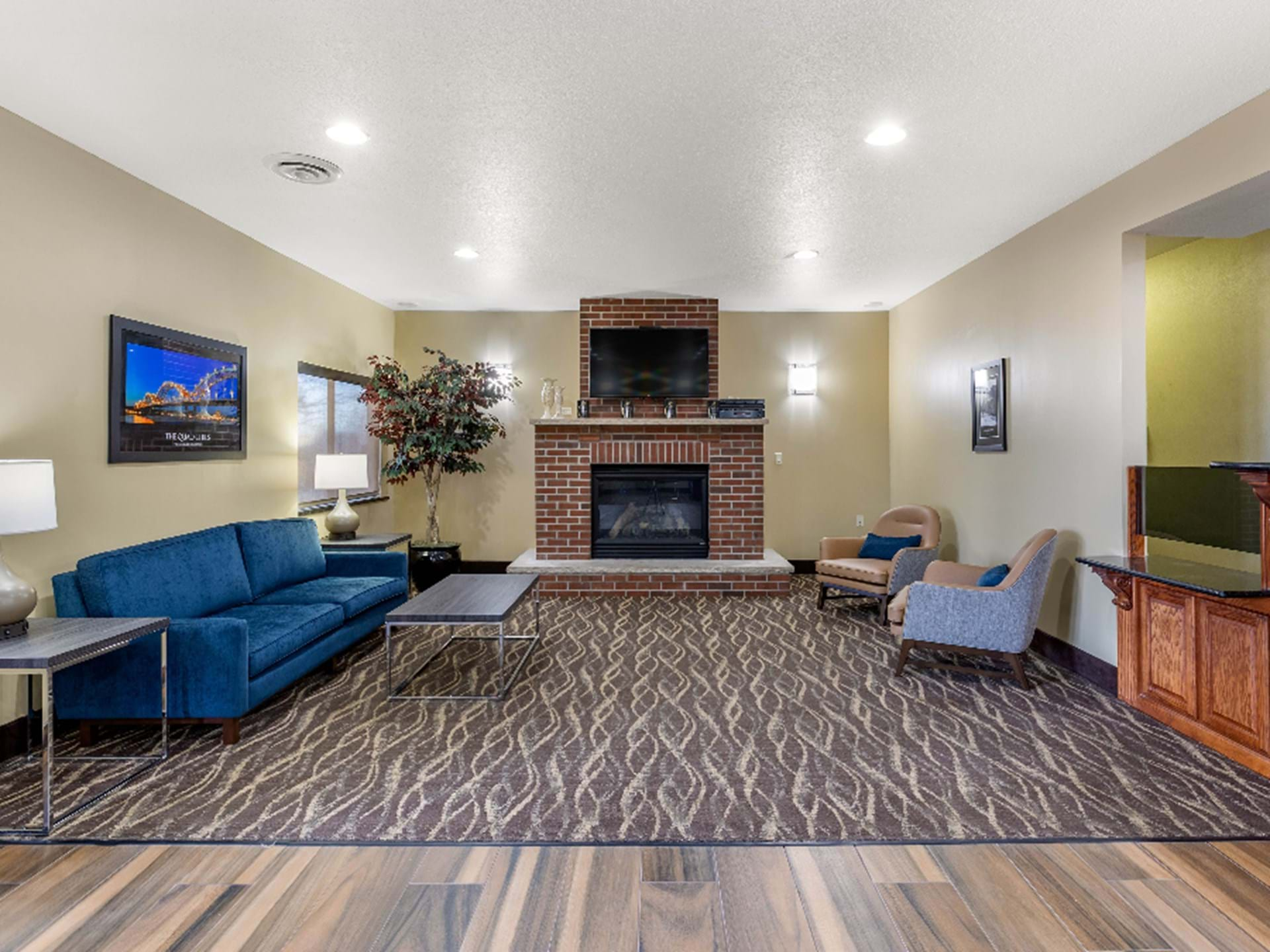 Comfort Inn & Suites Davenport Lobby