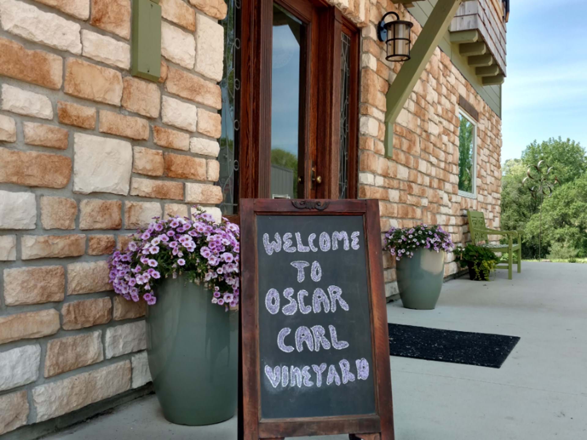 Welcome to Oscar Carl Vineyard!