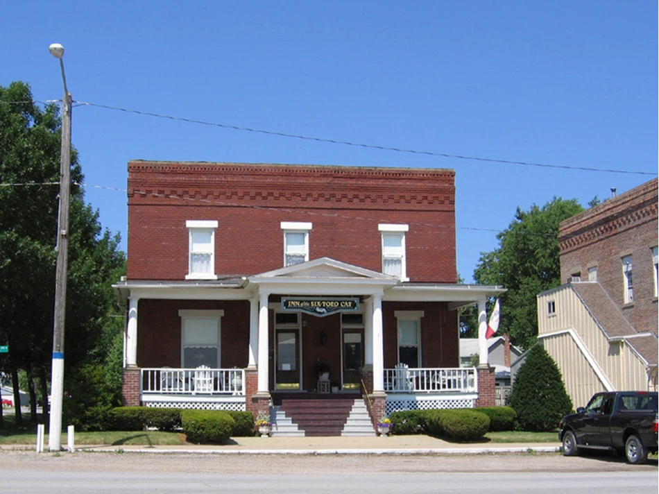 Inn of the SixToed Cat Allerton, Iowa Travel Iowa