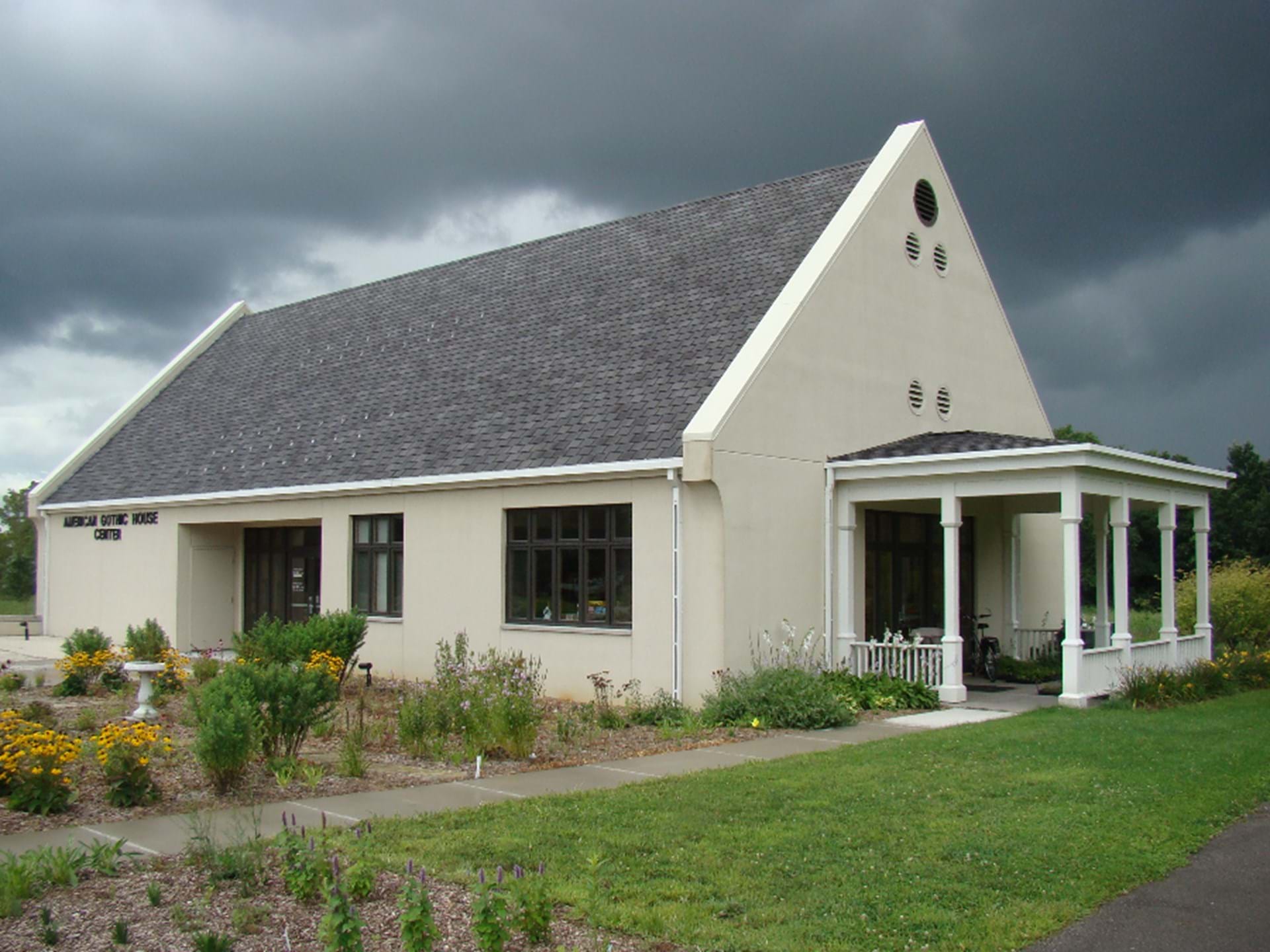 American Gothic House Visitor Center (open year-round)