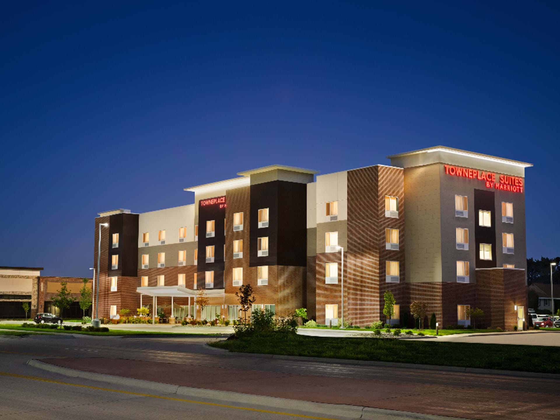 Our hotel is conveniently located in Marion, Iowa and has all of the amenities you need while away from home.