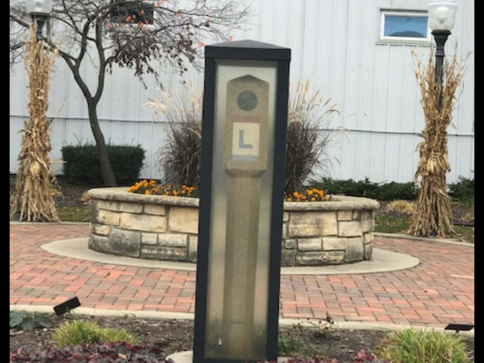 Historic Lincoln Highway marker