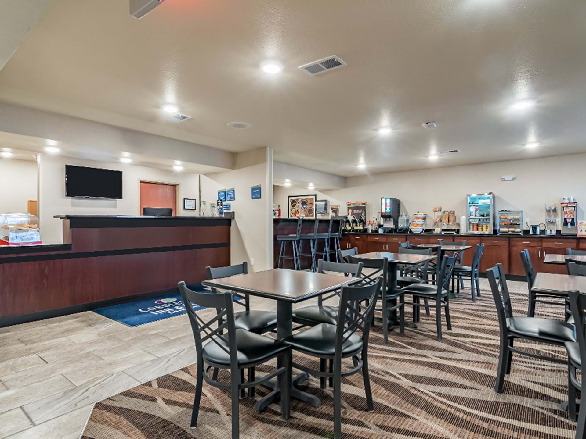 Hotel Lobby, Reception Desk, Breakfast Bar
