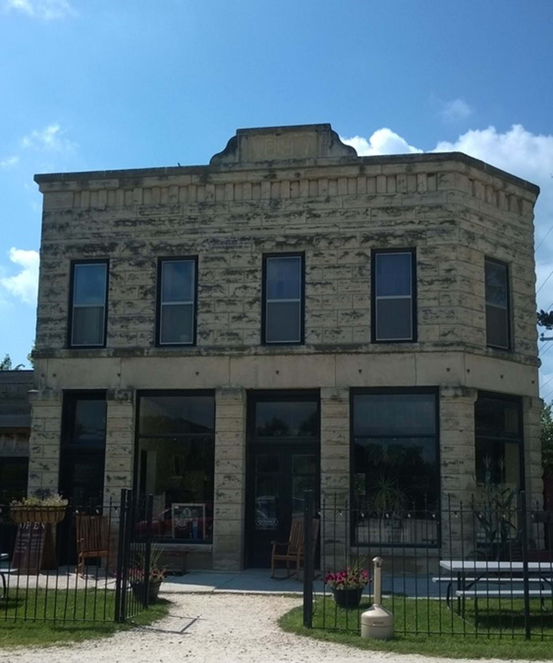 General Store Pub, Stone City