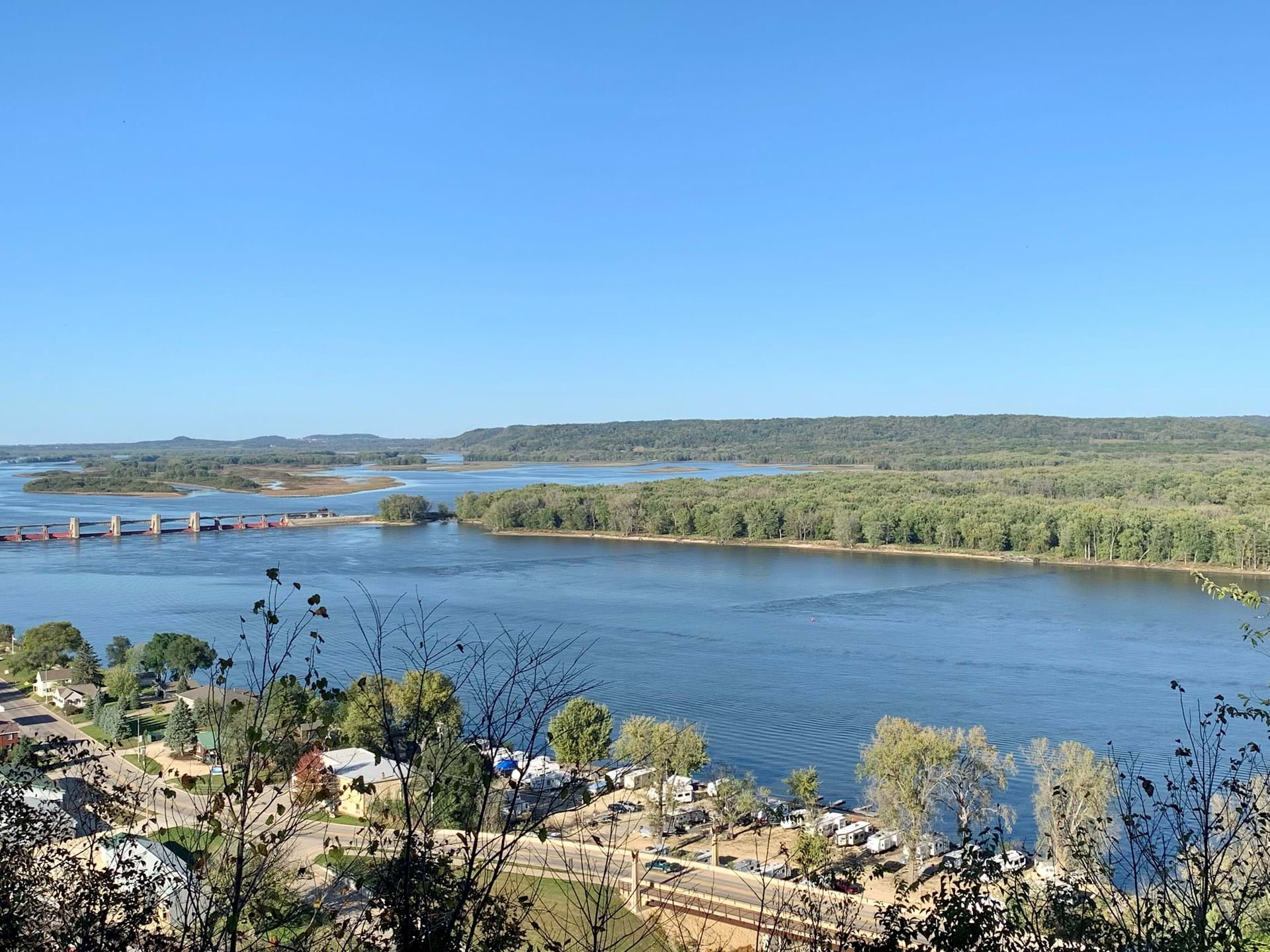 Directly on the River in Bellevue IA