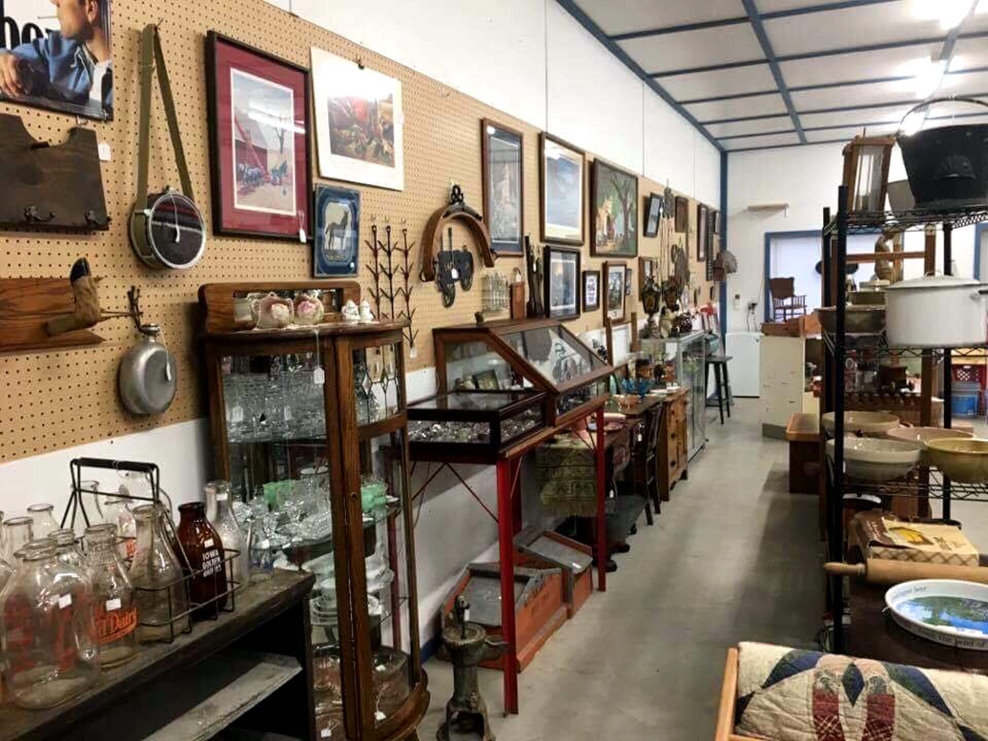 Aisle of Antiques