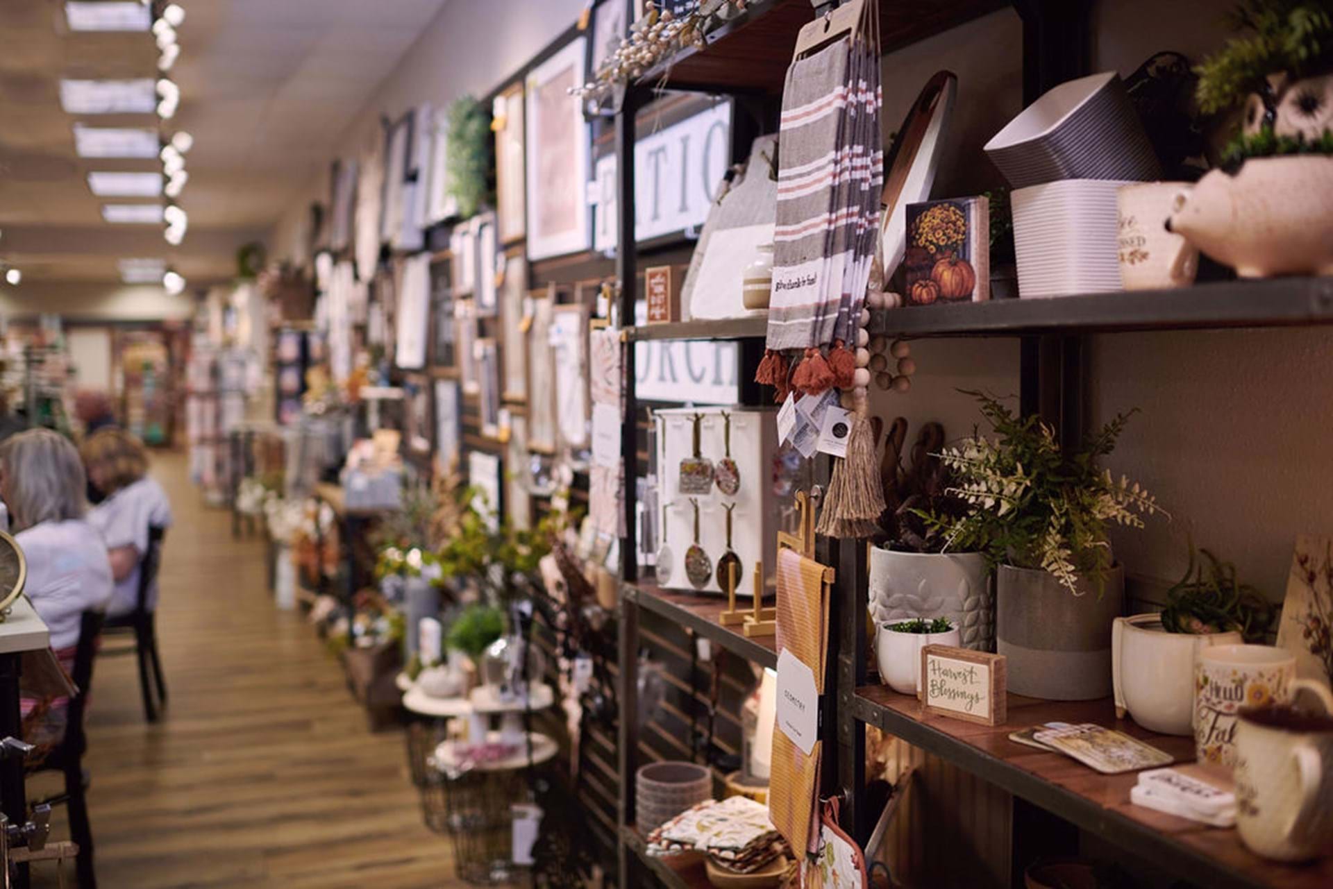 Gifts & Home Decor