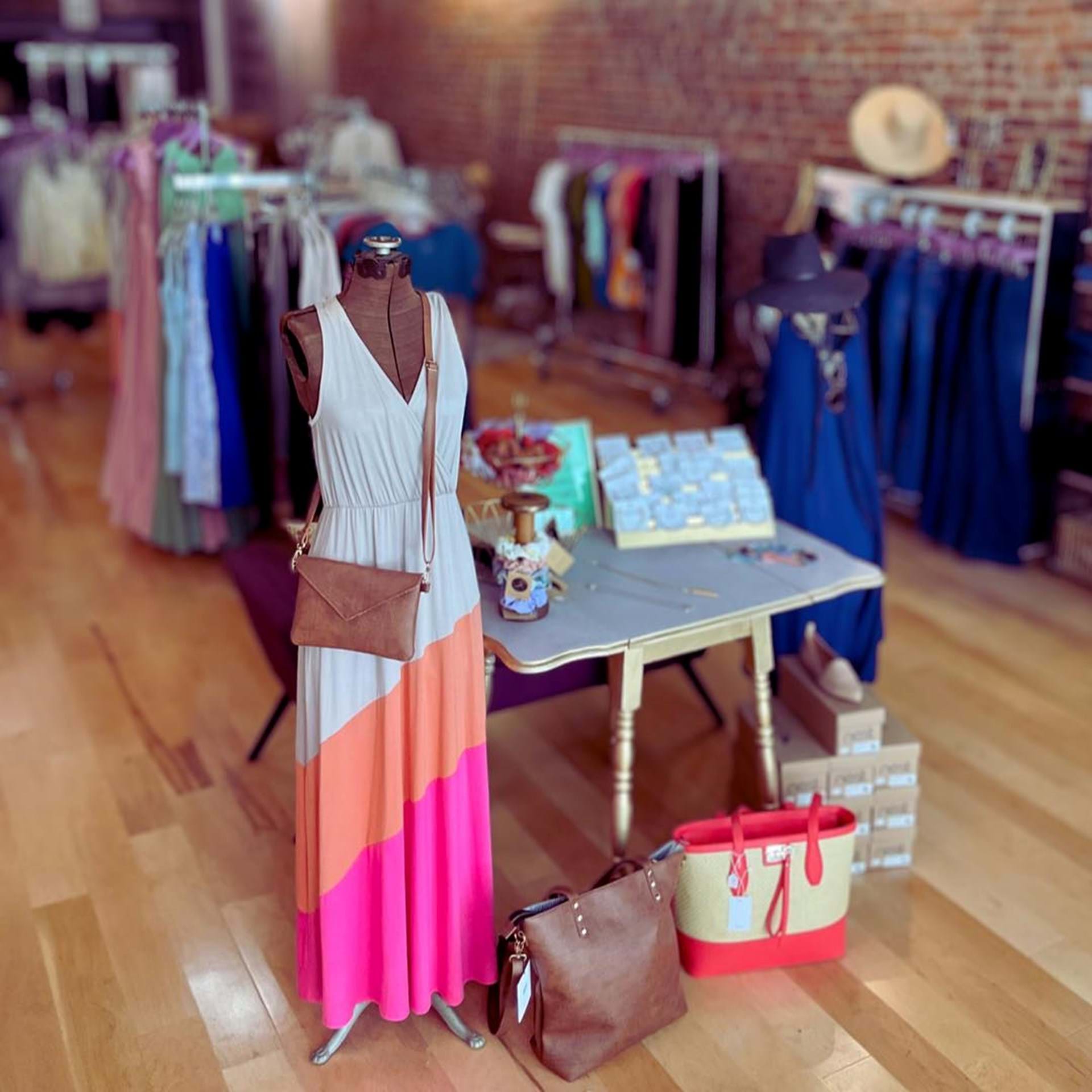 Traces Sustainable Boutique is the perfect place to find all your sustainable clothing and accessory needs.