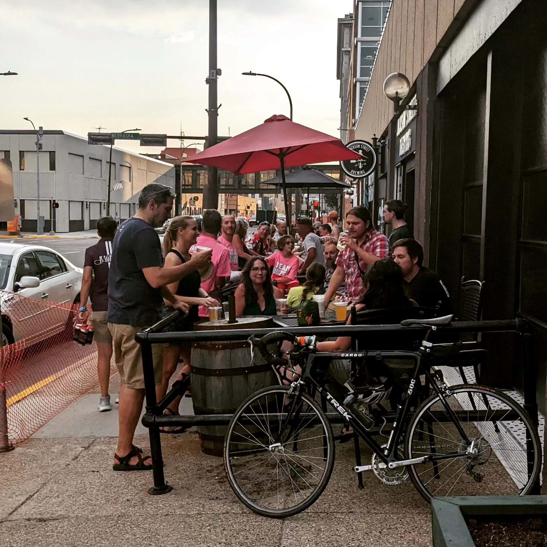 Patio season is the best! 