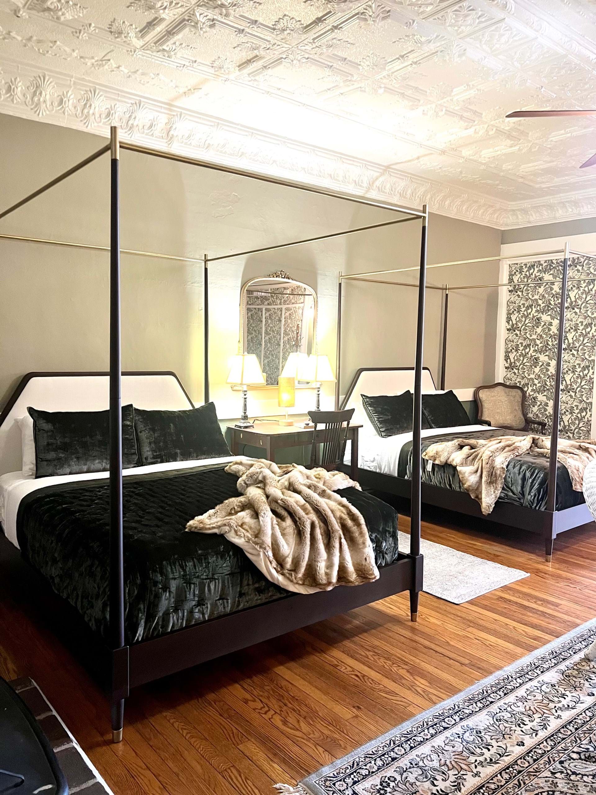 Stagecoach Stop Suite